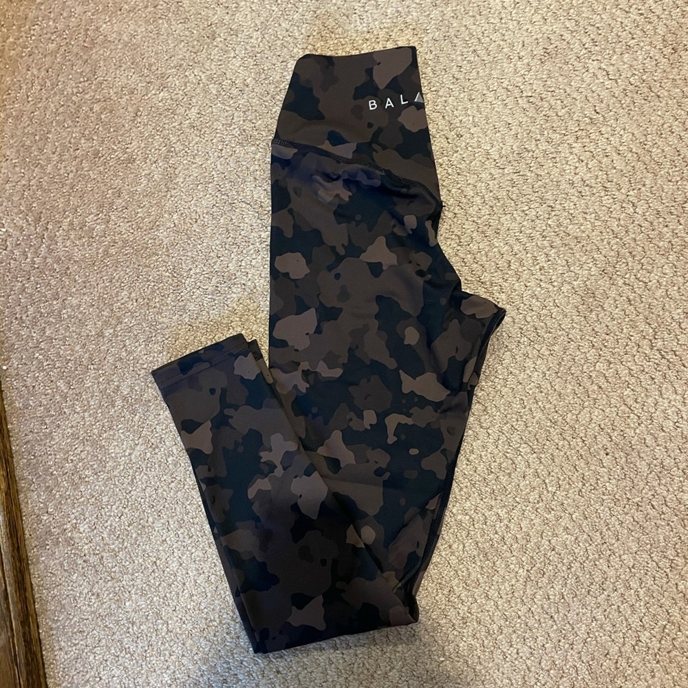 Balance Athletica Outlander Ascend Leggings- S